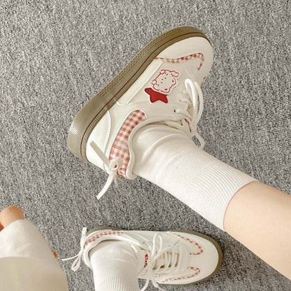 Women Trendy Sneakers with sporty-elegant design and comfortable sole