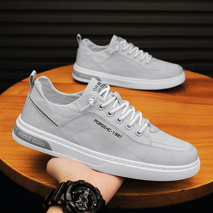 Women's athletic sneakers with breathable upper material and cushioned sole
