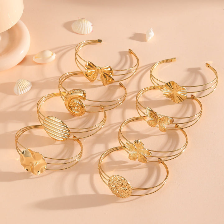 Women's bracelet with intricate bow design Tom Cottons
