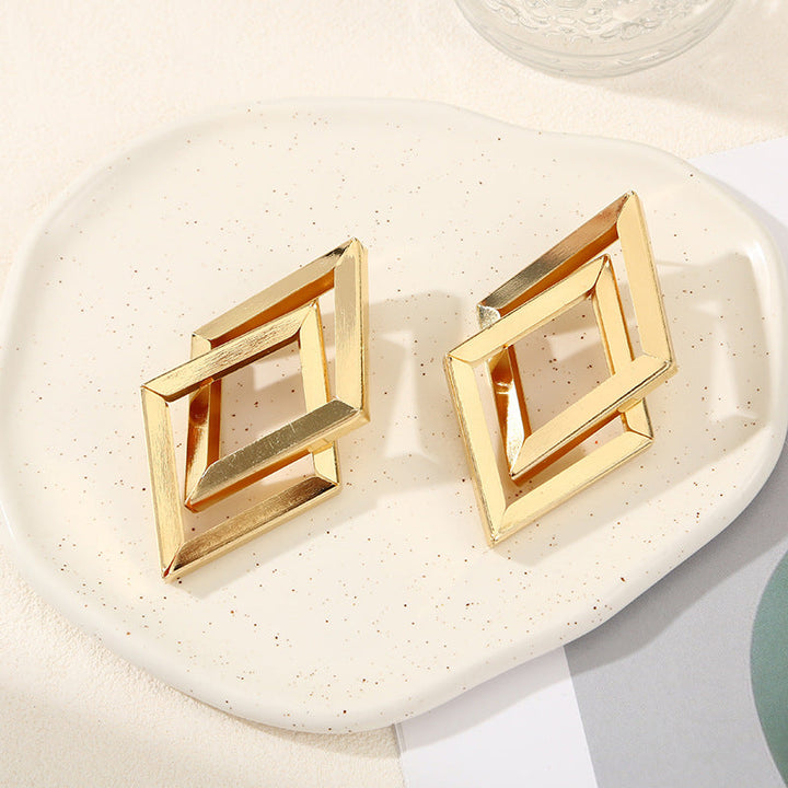 Women's Hanging Earrings with Square Design and Glossy Surface Tom Cottons