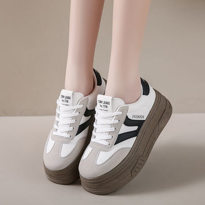 Ladies Platform Sneaker with Fashionable Decoration