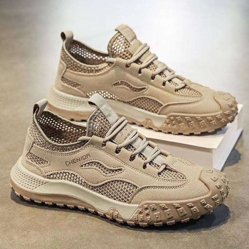 Women's sporty trail sneakers with non-slip sole and breathable mesh construction