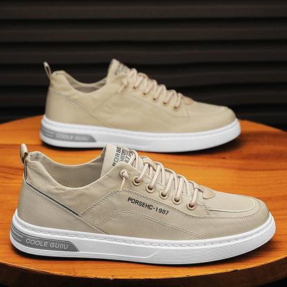 Women's athletic sneakers with breathable upper material and cushioned sole