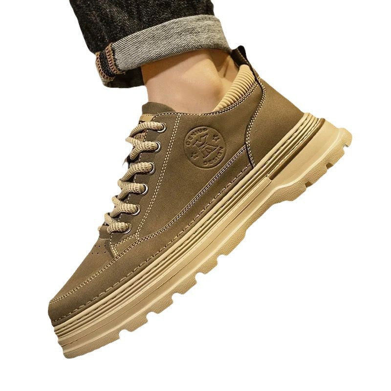 Women's sporty sneakers with comfortable cushioning technology and durable upper material