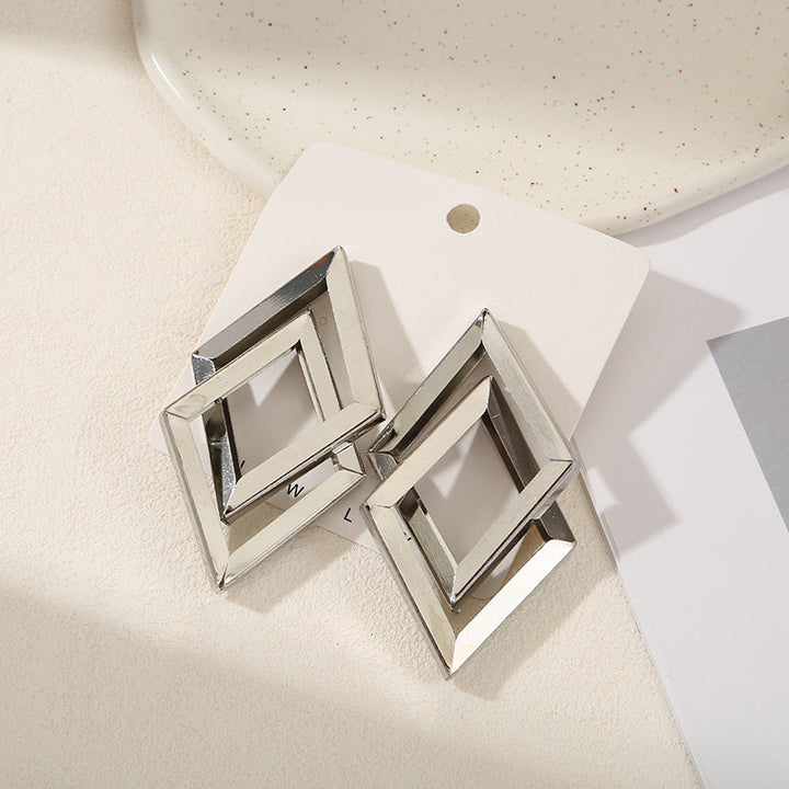 Women's Hanging Earrings with Square Design and Glossy Surface Tom Cottons
