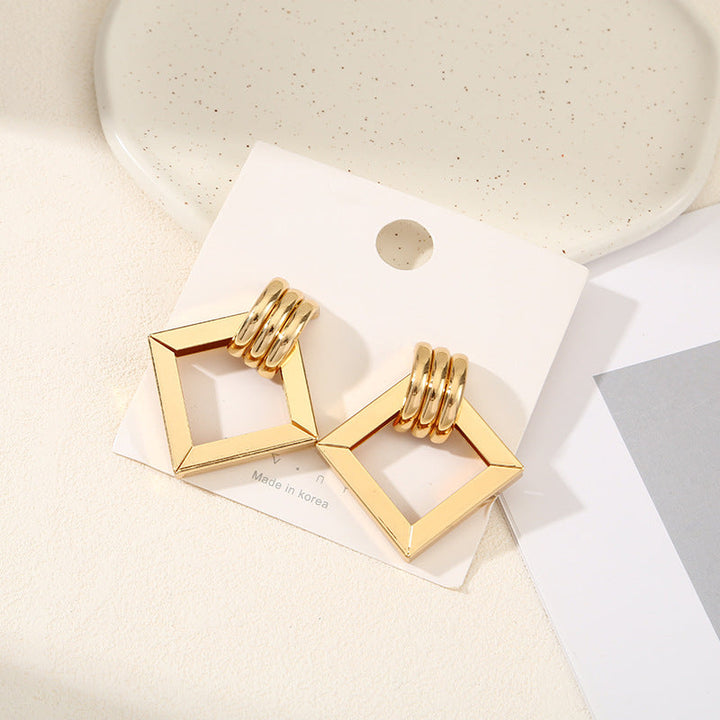 Women's Hanging Earrings with Square Design and Glossy Surface Tom Cottons