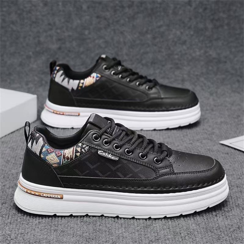 Women's sneakers with a modern design and comfortable platform sole