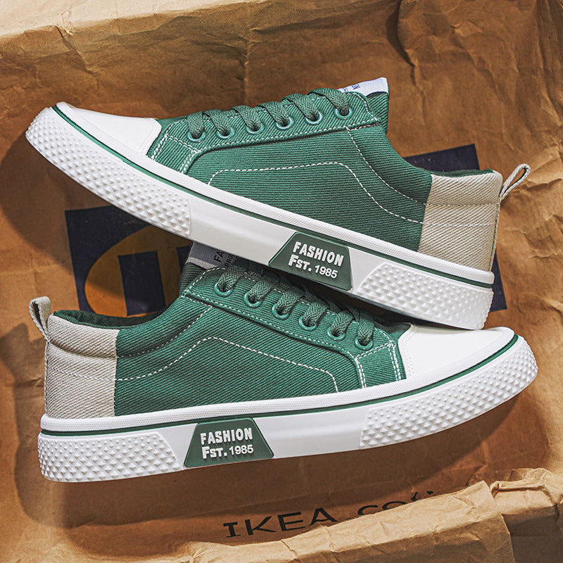 Women's sporty sneakers with fashionable design and breathable surface texture