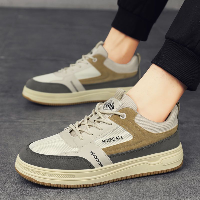 Women's sports shoes with breathable mesh upper and non-slip sole