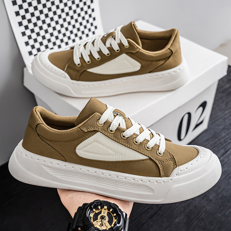 Women's sports shoes with modern design