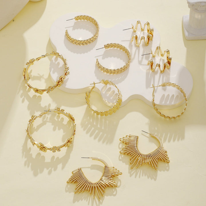 Women artistically designed hoops Tom Cottons