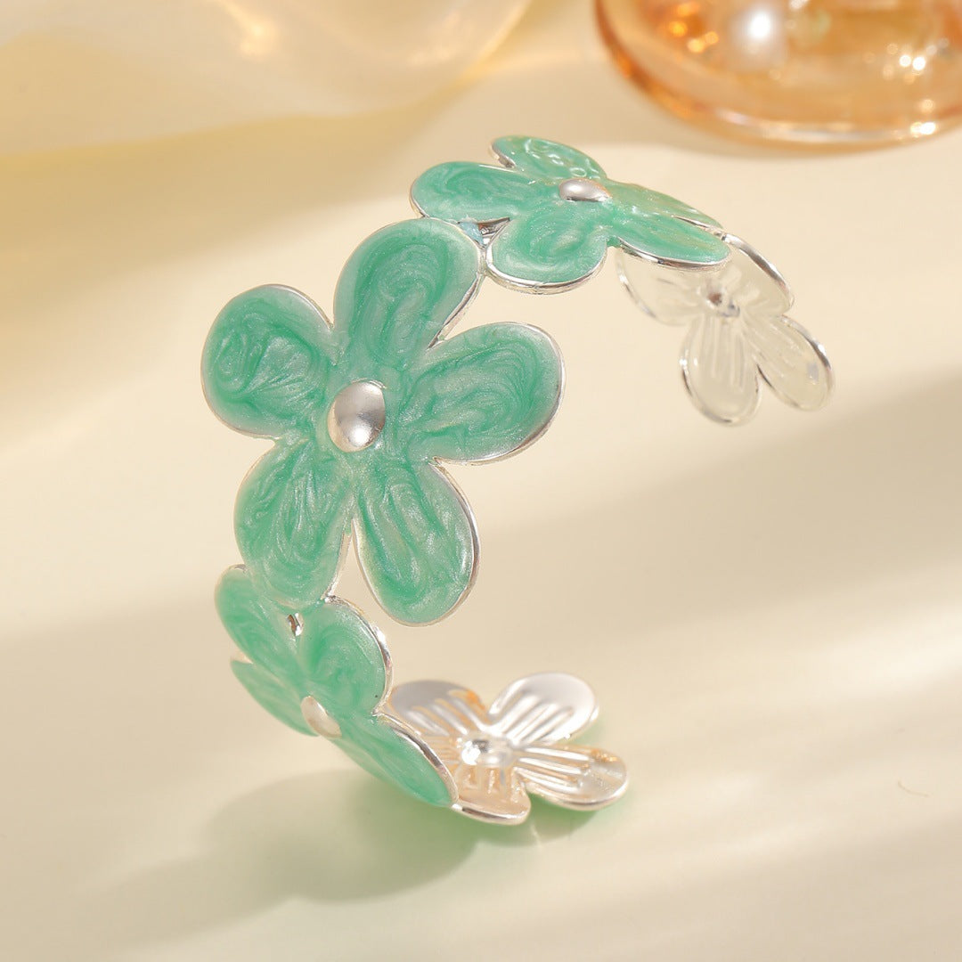 Women's bracelet made of high-quality metal with floral design Tom Cottons
