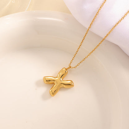 Women's necklace with curved letter pendant Tom Cottons