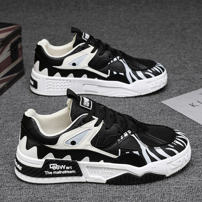Women's sports sneakers