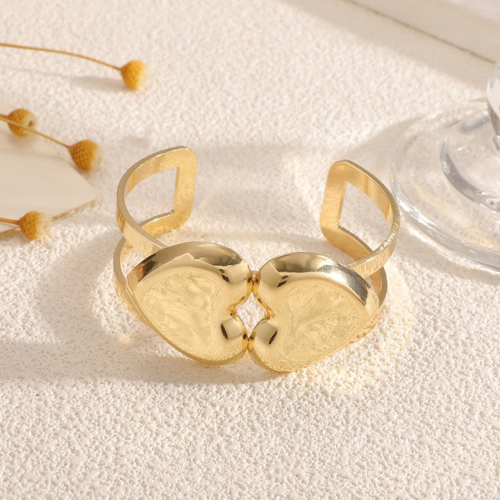 Women's Open Bangle with Elegant Heart Shape Tom Cottons