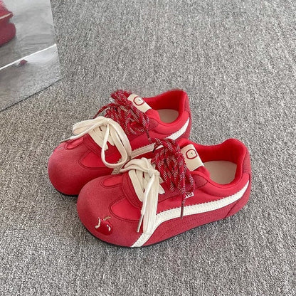 Women's sporty sneakers with innovative lacing and colorful design
