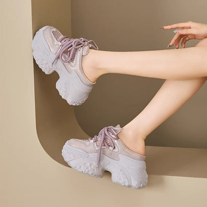 Women's sporty sneakers with high platform and breathable mesh structure