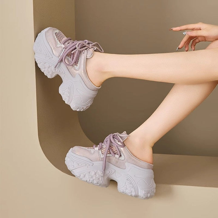 Women's sporty sneakers with high platform and breathable mesh structure