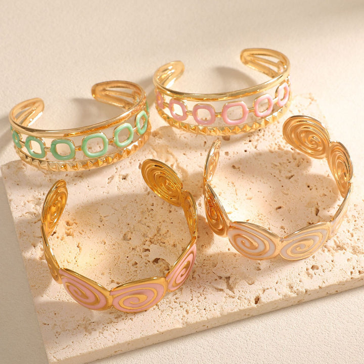 Women's cuff with elegant spiral design Tom Cottons