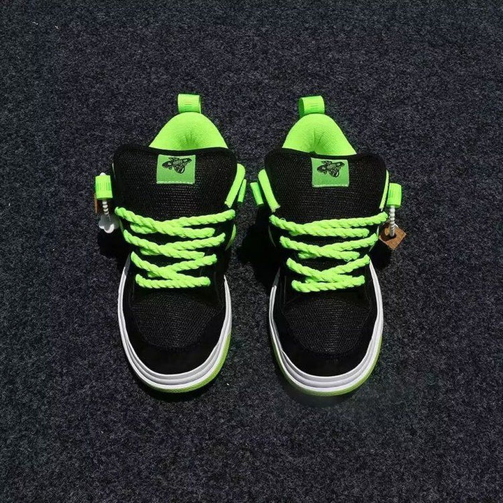 Women urban sneakers with innovative lacing and extra cushioning sole