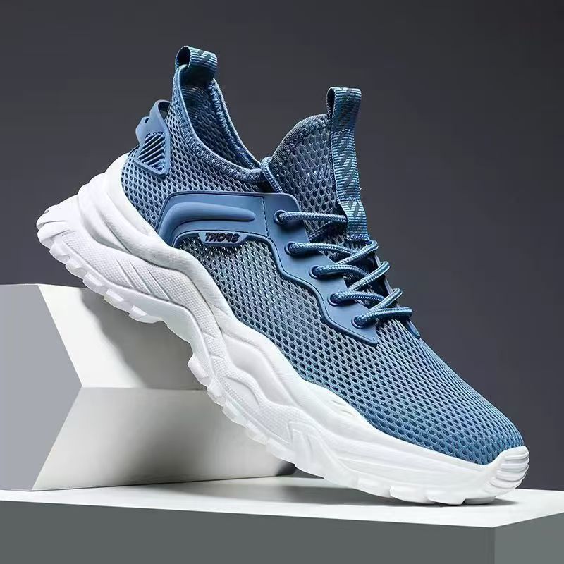 Ladies' sporty mesh sneakers with high wearing comfort