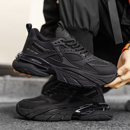Women's sporty sneakers with innovative cushioning technology