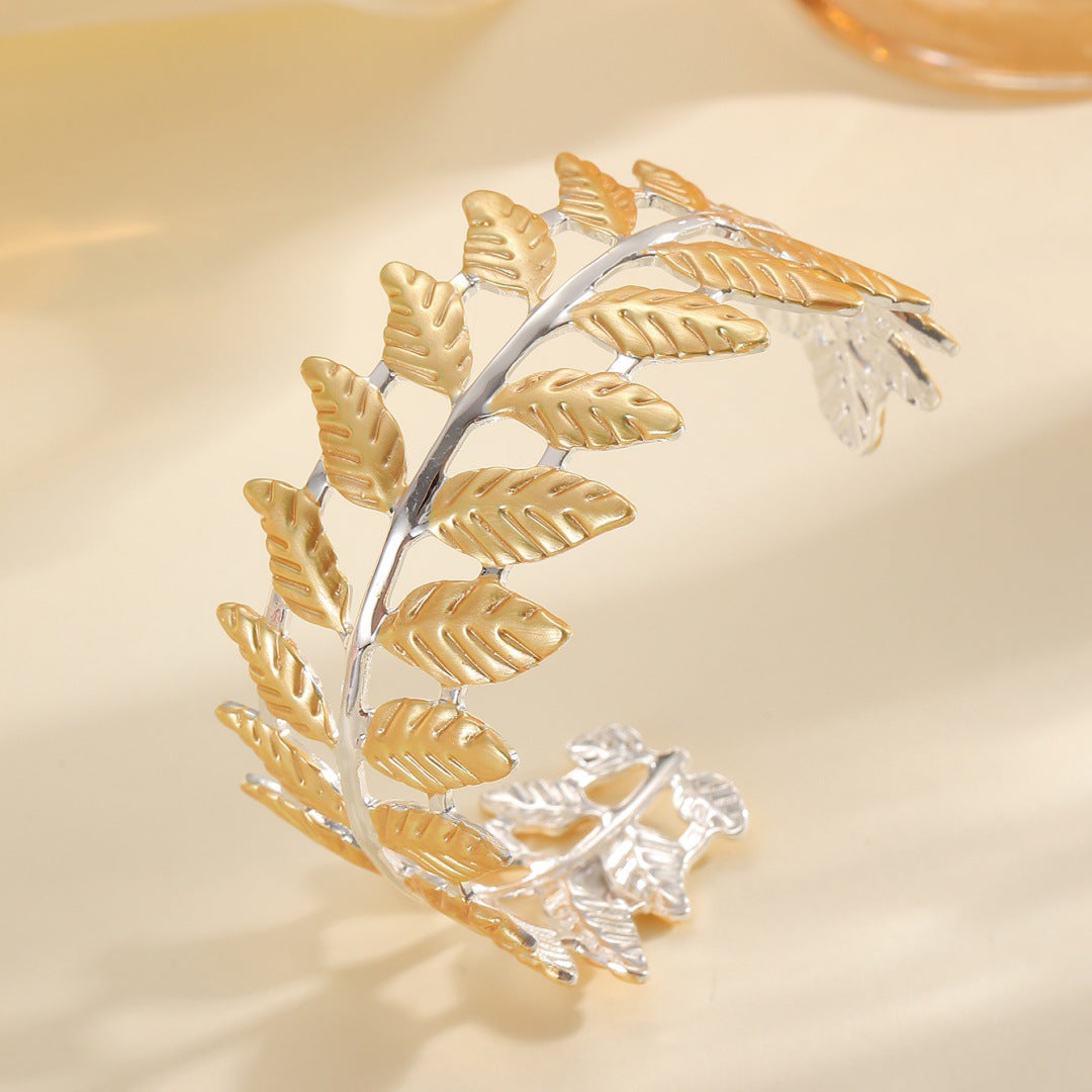 Ladies bracelet in elegant leaf design Tom Cottons
