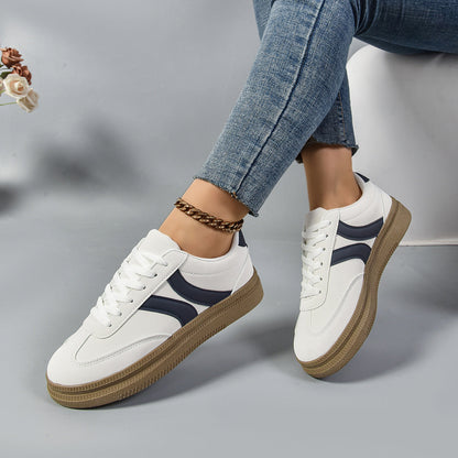 Women's sporty sneakers with anatomical cushioning and classic design
