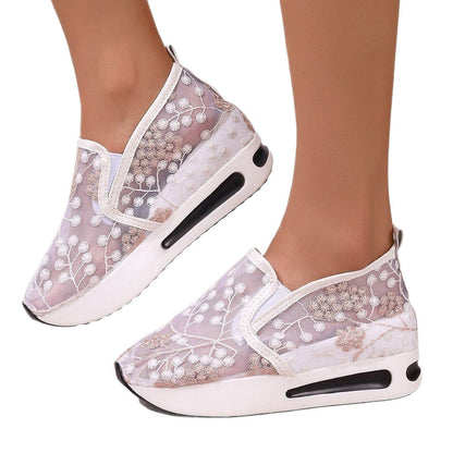 Ladies elegant and airy sneakers with floral embroidery