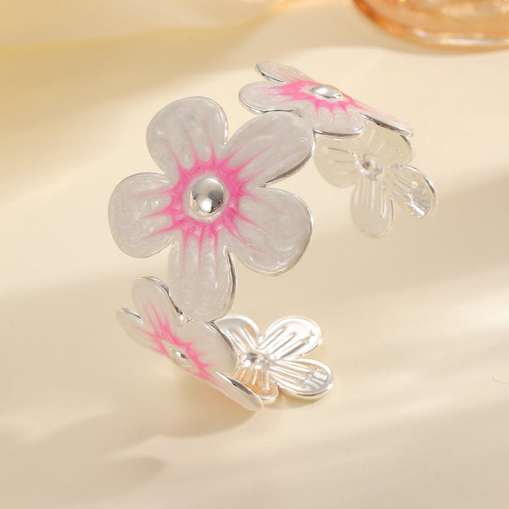 Women's bracelet made of high-quality metal with floral design Tom Cottons