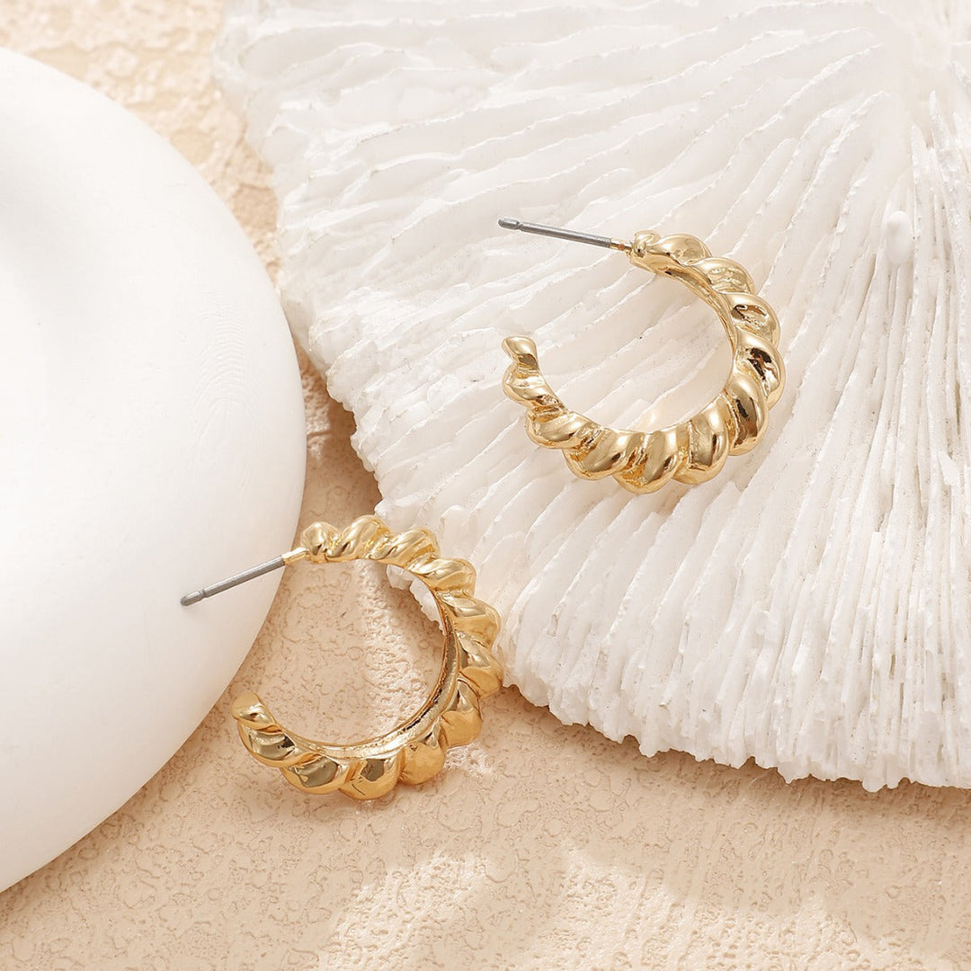 Women Hanging Earrings with Elegant Wave Design Tom Cottons