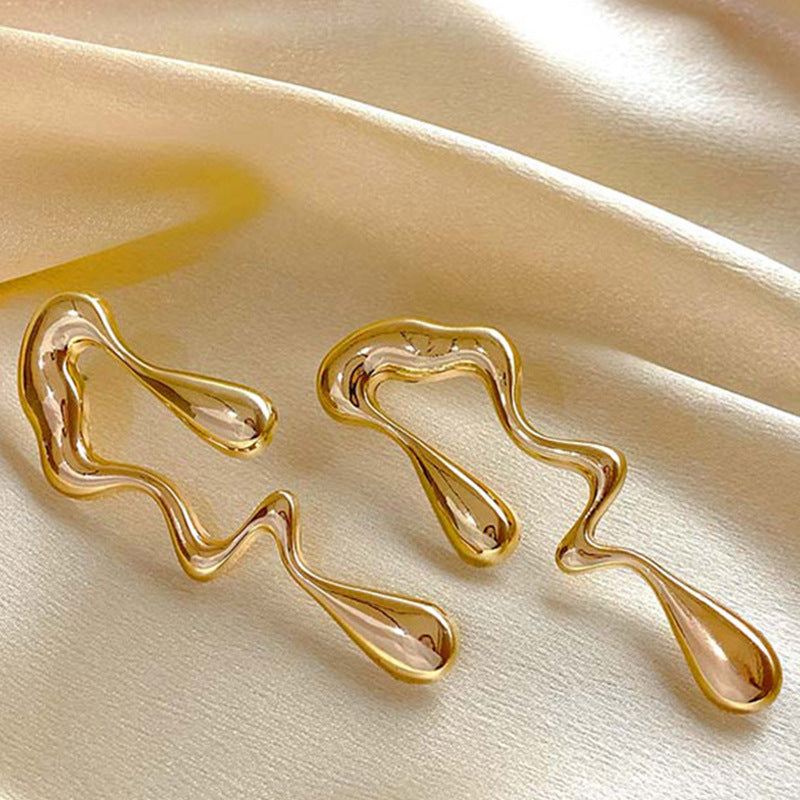 Women's hair accessory clips in modern, organic design Tom Cottons