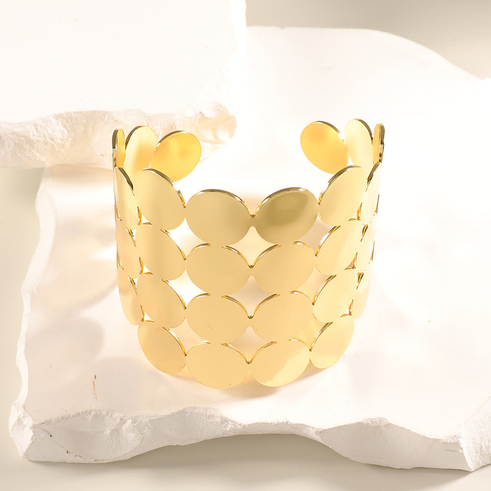 Women Open Bangle with Artistic Relief Design Tom Cottons
