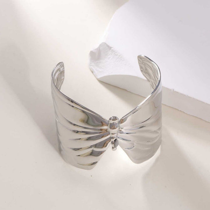 Women's Open Bangle with Elegant Wave Design Tom Cottons