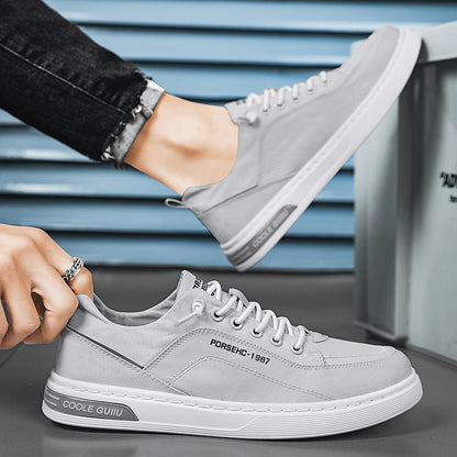 Women's athletic sneakers with breathable upper material and cushioned sole