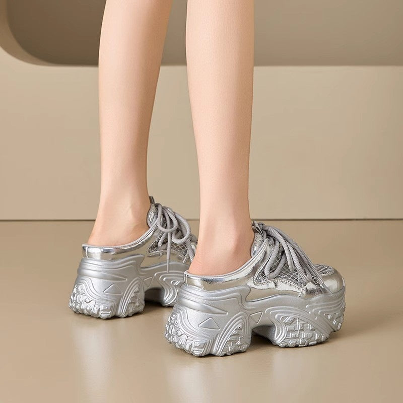 Women's sporty sneakers with high platform and breathable mesh structure