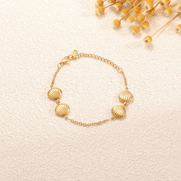 Ladies' bracelet with elegant heart design and fine link chain Tom Cottons