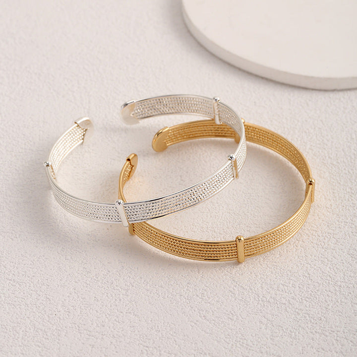 Ladies Open Bangle with Elegant Structure Design Tom Cottons