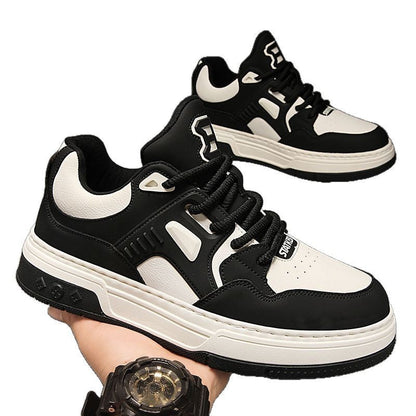Women's sports shoes with a sturdy design and cushioned sole