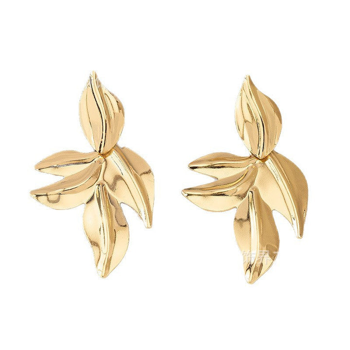 Women’s earrings with elegant leaf design Tom Cottons