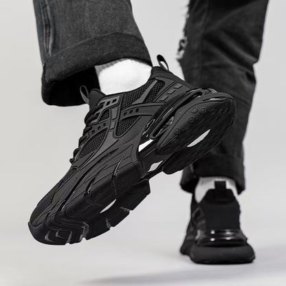 Women's sporty sneakers with innovative cushioning technology