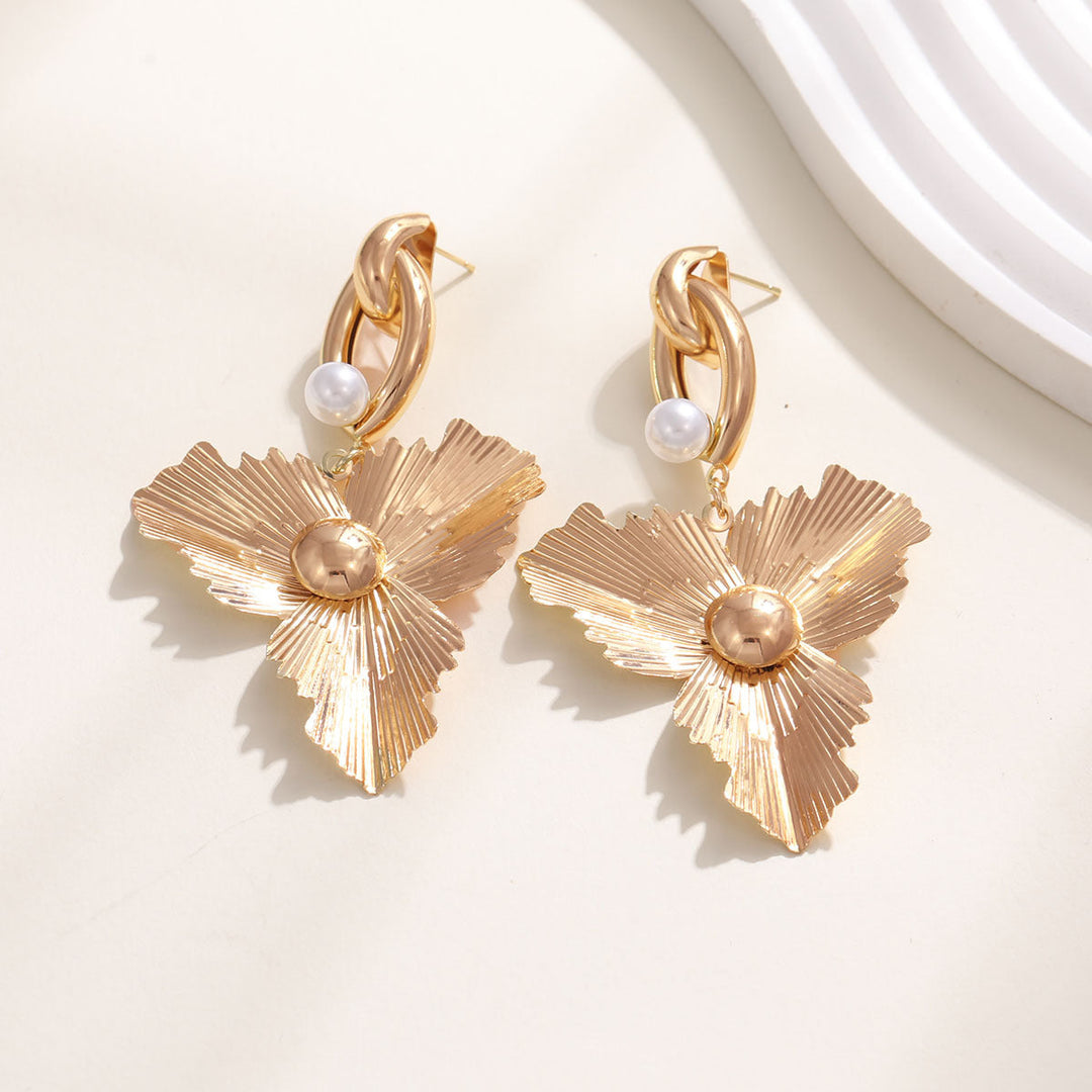 Women's Elegant Statement Earrings with Leaf Design Tom Cottons