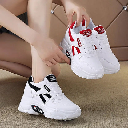 Women’s sporty trainers with cushioned sole and fashionable design
