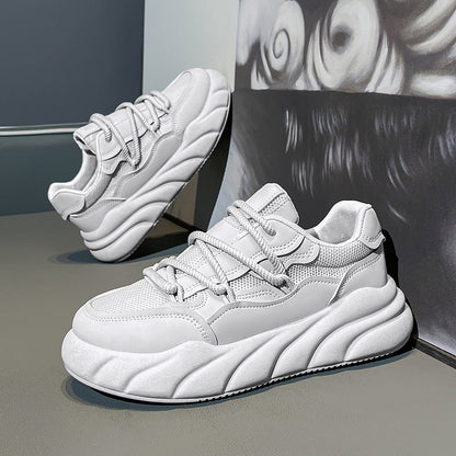 Women's sporty sneakers with innovative lacing technology and ultra-light design