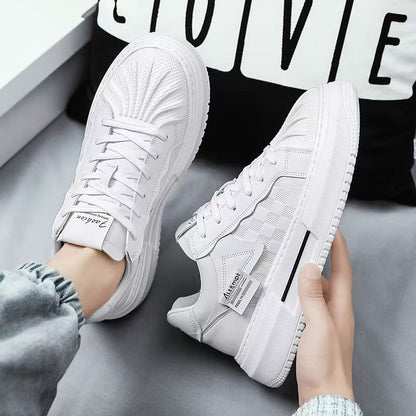 Fashion platform sneakers for women with a modern plaid pattern and comfortable padding