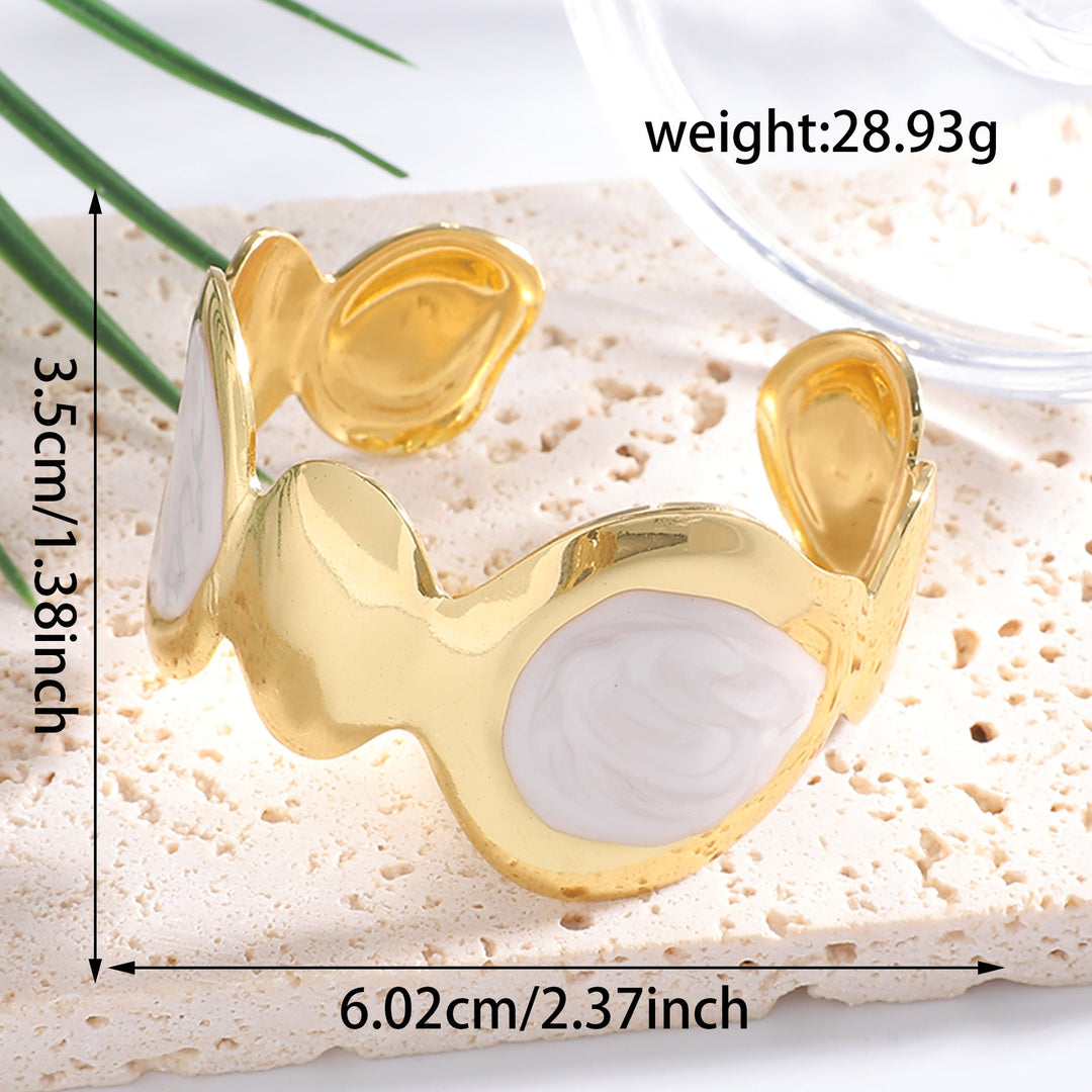 Ladies Open Bangle with Artistic, Curved Design Tom Cottons