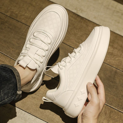 Fashion women's sneakers with breathable mesh upper and impact-absorbing sole