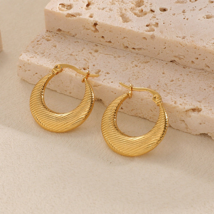 Women's Hanging Earrings with Integrated, Textured Design Tom Cottons