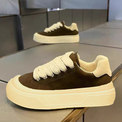 Women Trendy Sneakers with reinforced heel area and non-slip sole