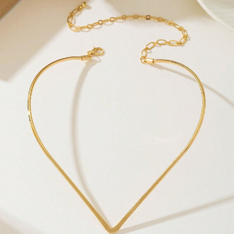 Women Choker Necklace with Modern V Design Tom Cottons